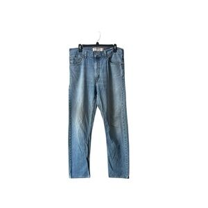 Y2K-era Levi’s 505 Regular Fit Made In Colombia Size 34x34